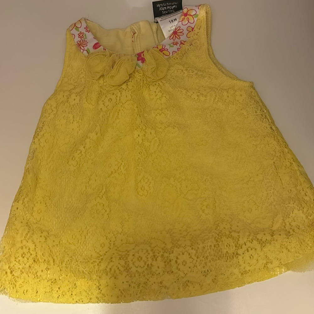 Beautiful lace tank top